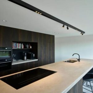 Rail magnétique apparent